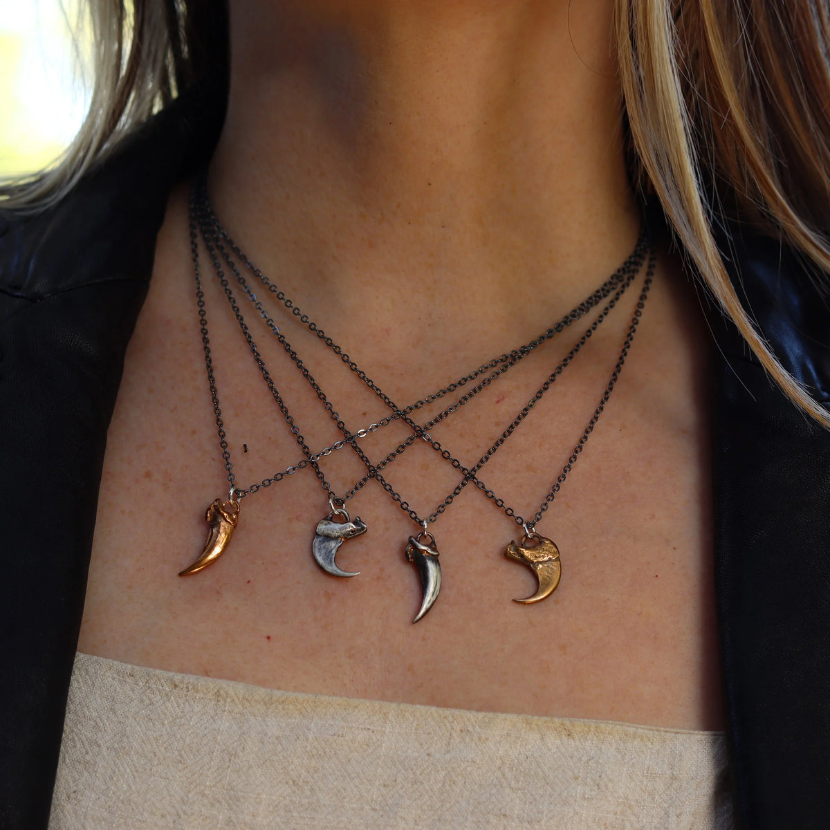 Lynx claw necklace, main view