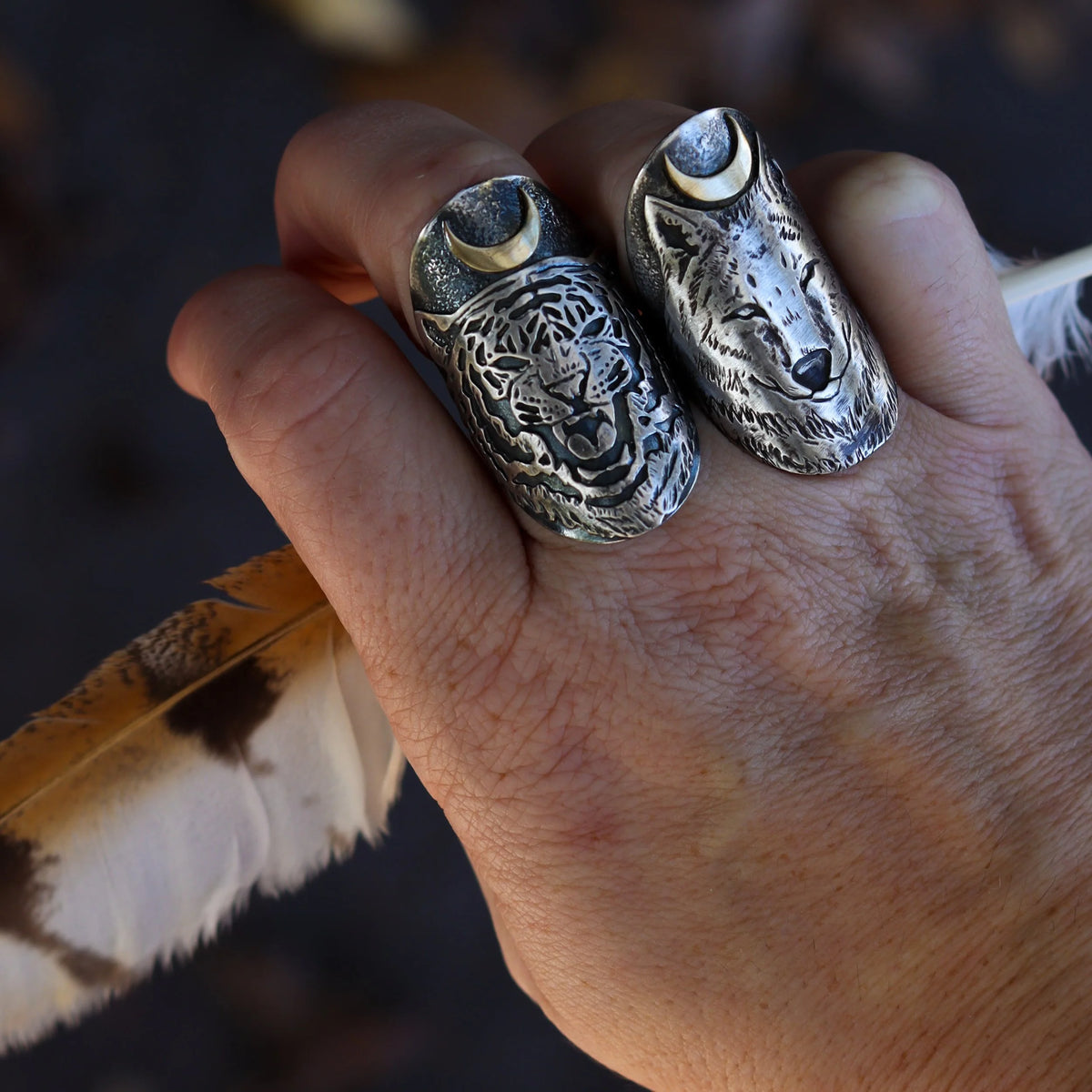 The Moon Tigress Armor Ring - Forged in your size, detail view