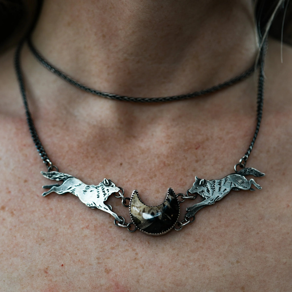 The Lovers N0.1 - Choker Necklace, detail view