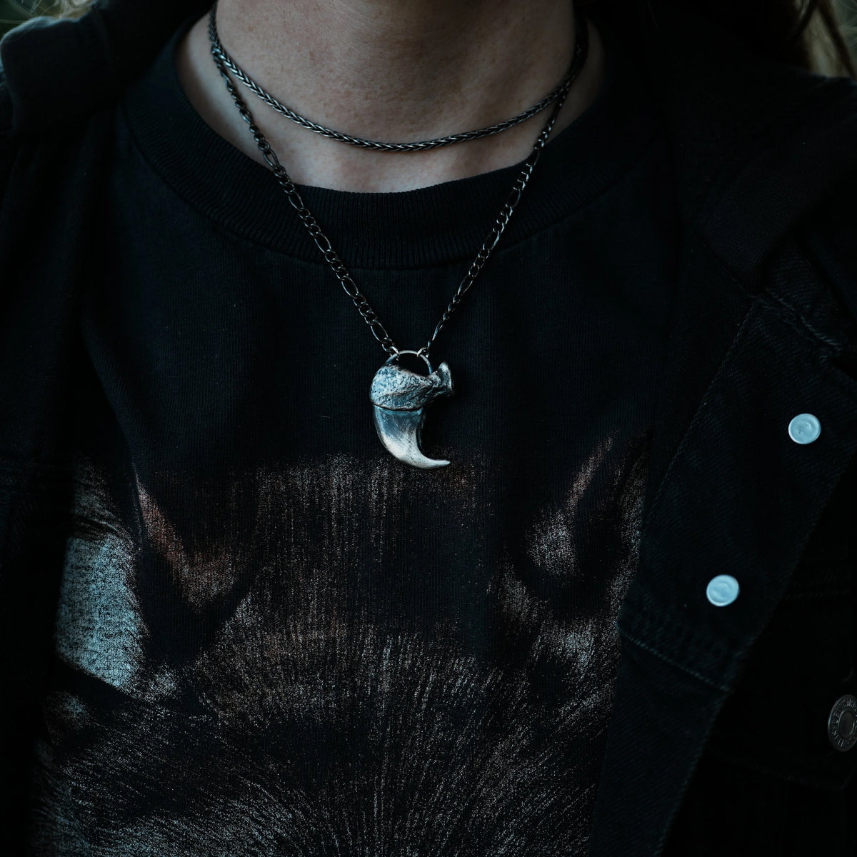 The Tiger - SILVER Claw Necklace, close-up detail