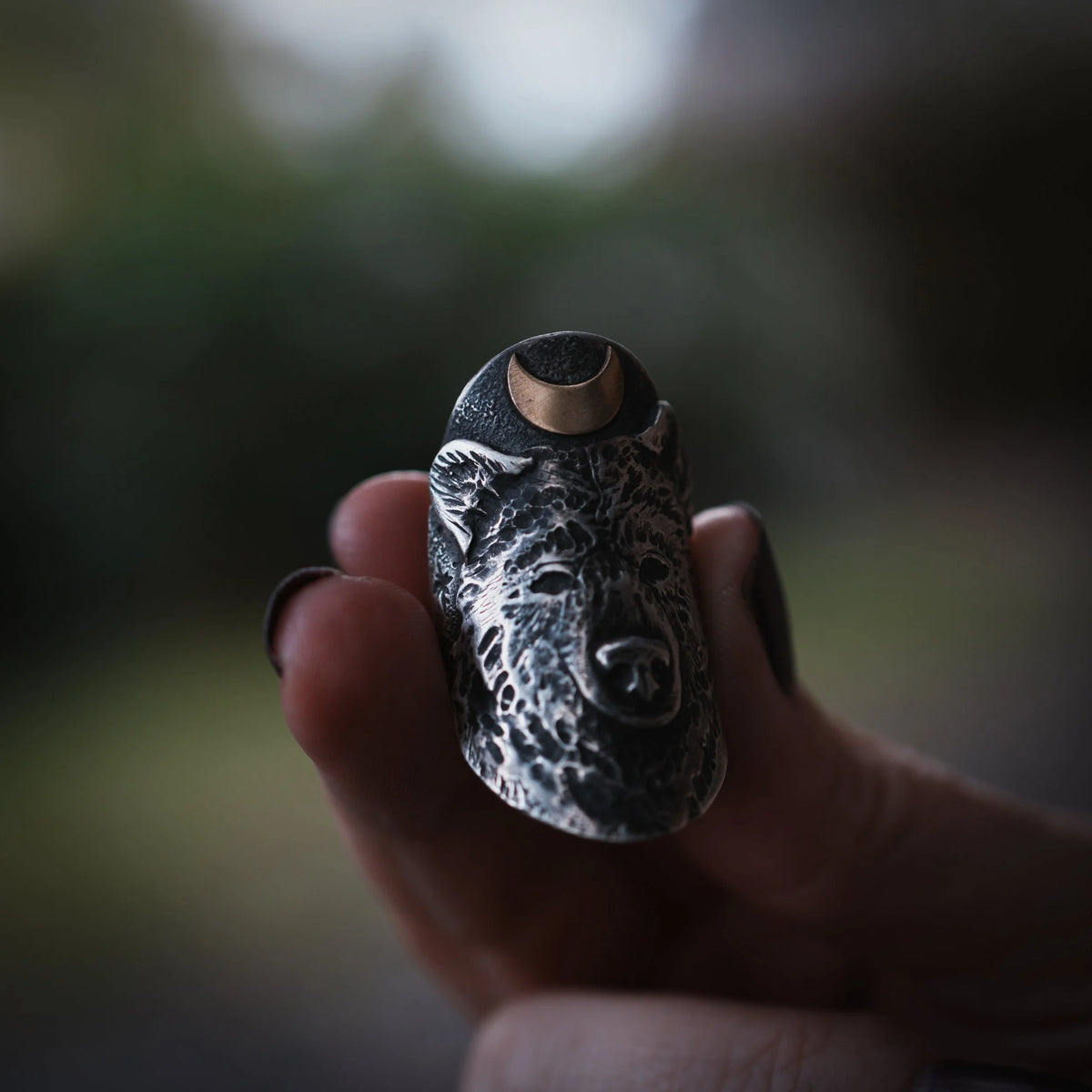 The Protector - Bear Armor Ring, detail view