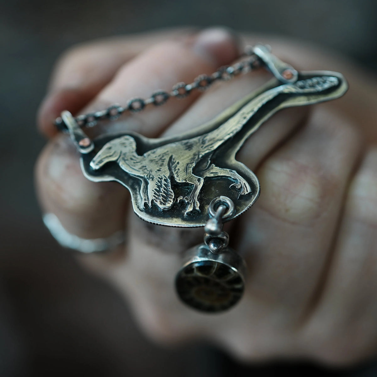 Velociraptor - Necklace, close-up detail