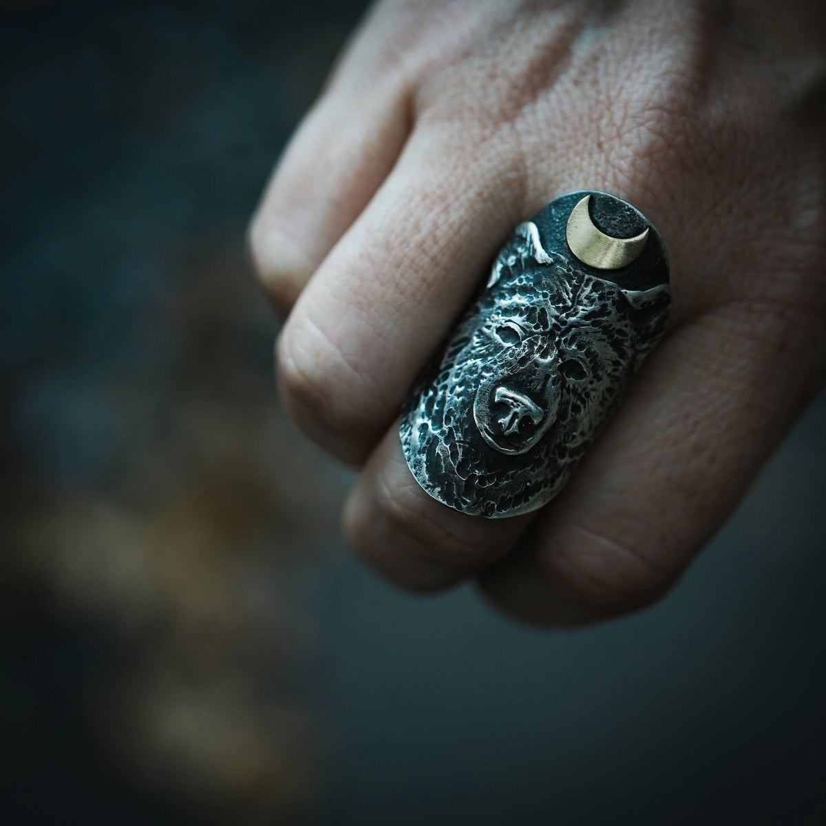 The Protector - Bear Armor Ring, styling view
