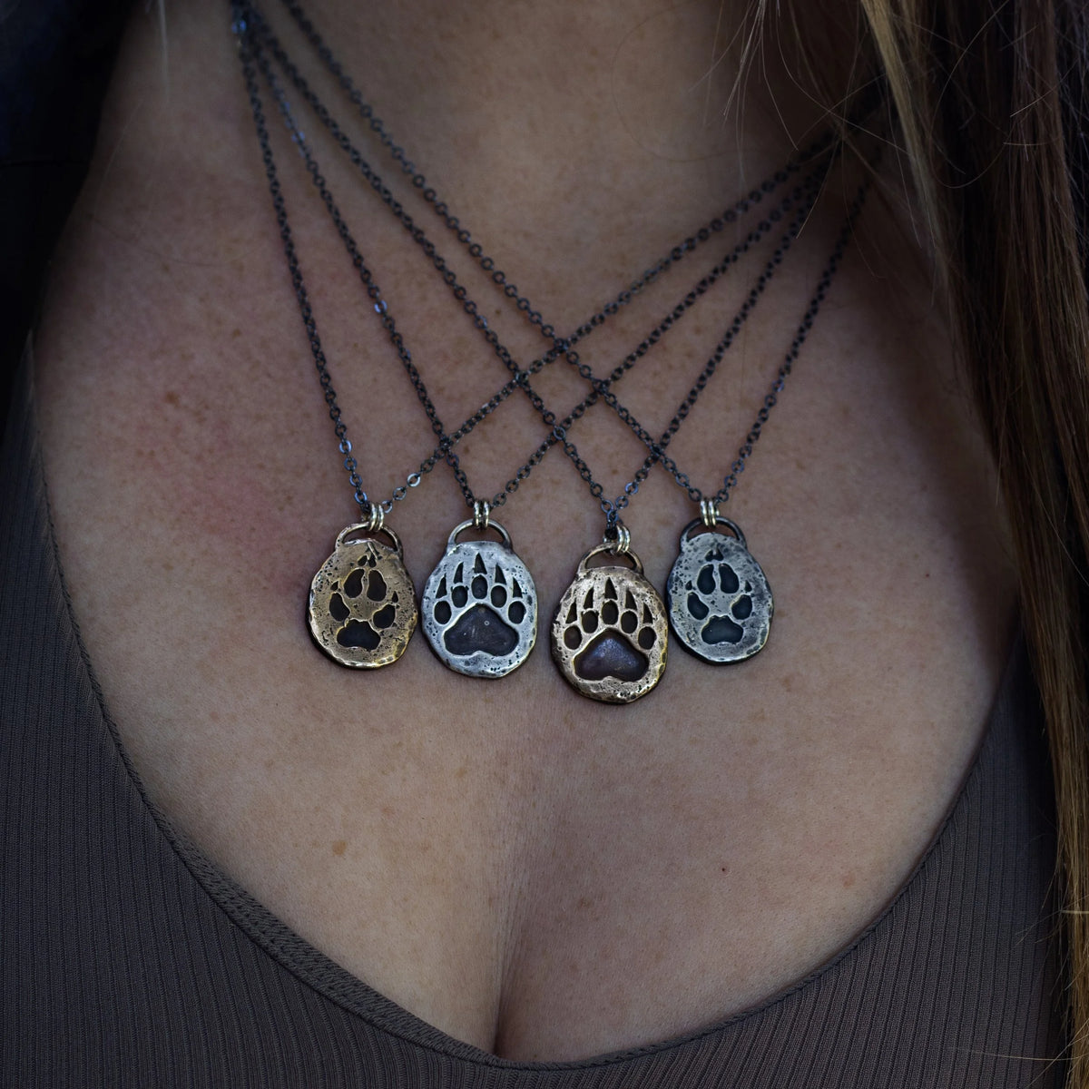 Bear track necklace, main view